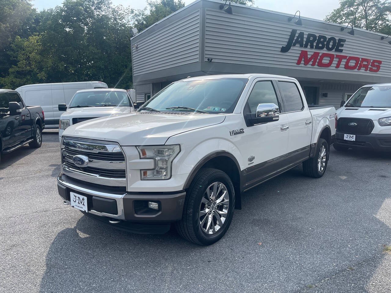Used 2016 Ford F150 King Ranch w/ Equipment Group 601A Luxury AWD/4WD image 2