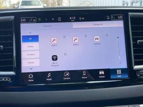 Used 2025 Chrysler Pacifica Select image 48