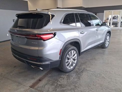 Used 2025 Buick Enclave Preferred image 8