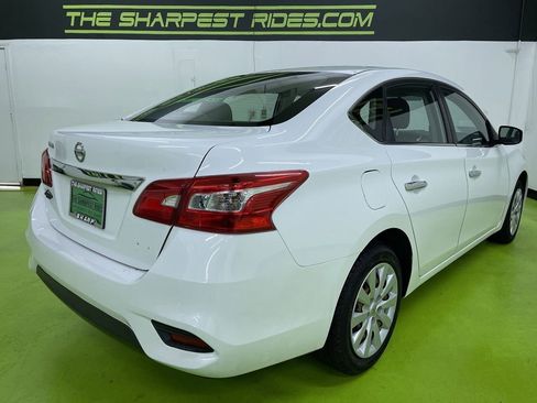 Used 2017 Nissan Sentra S image 10