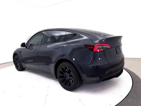 Used 2024 Tesla Model Y Long Range AWD/4WD image 15