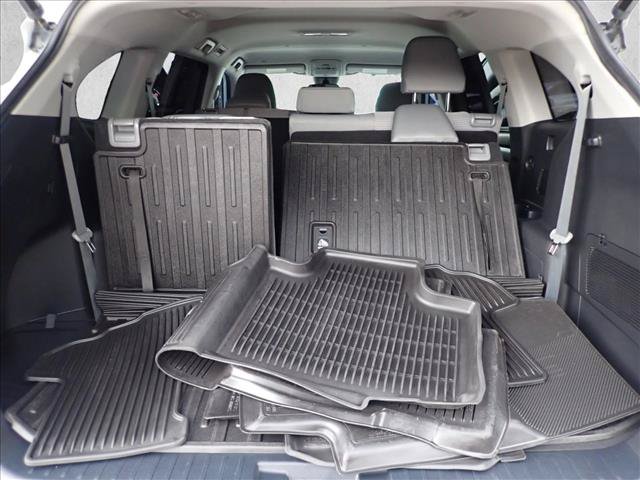 Used 2022 Toyota Highlander LE AWD/4WD image 8