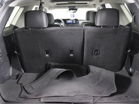 Used 2023 Hyundai Palisade Limited FWD image 17