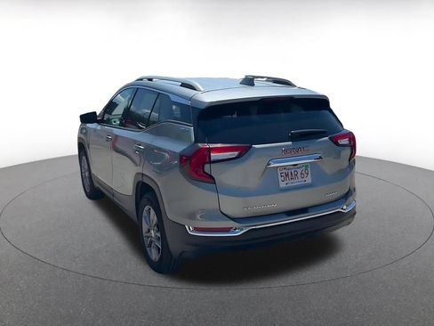 Used 2024 GMC Terrain SLT AWD/4WD image 11