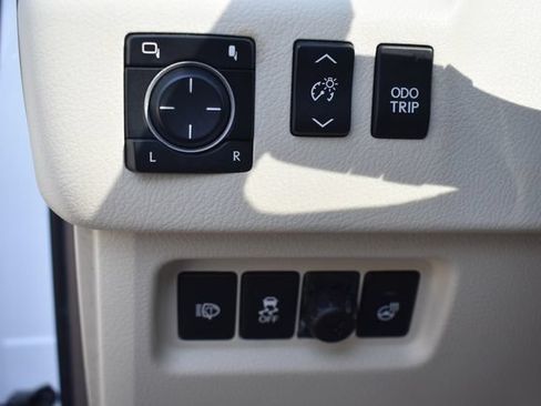 Used 2016 Lexus GX 460 Luxury AWD/4WD image 27