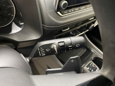 Used 2023 Nissan Rogue SV image 29