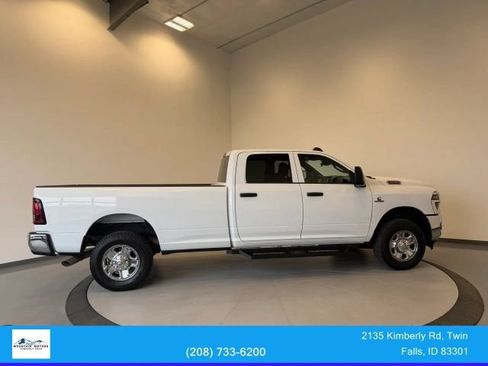 Used 2025 RAM 3500 Tradesman w/ Chrome Appearance Group AWD/4WD image 6