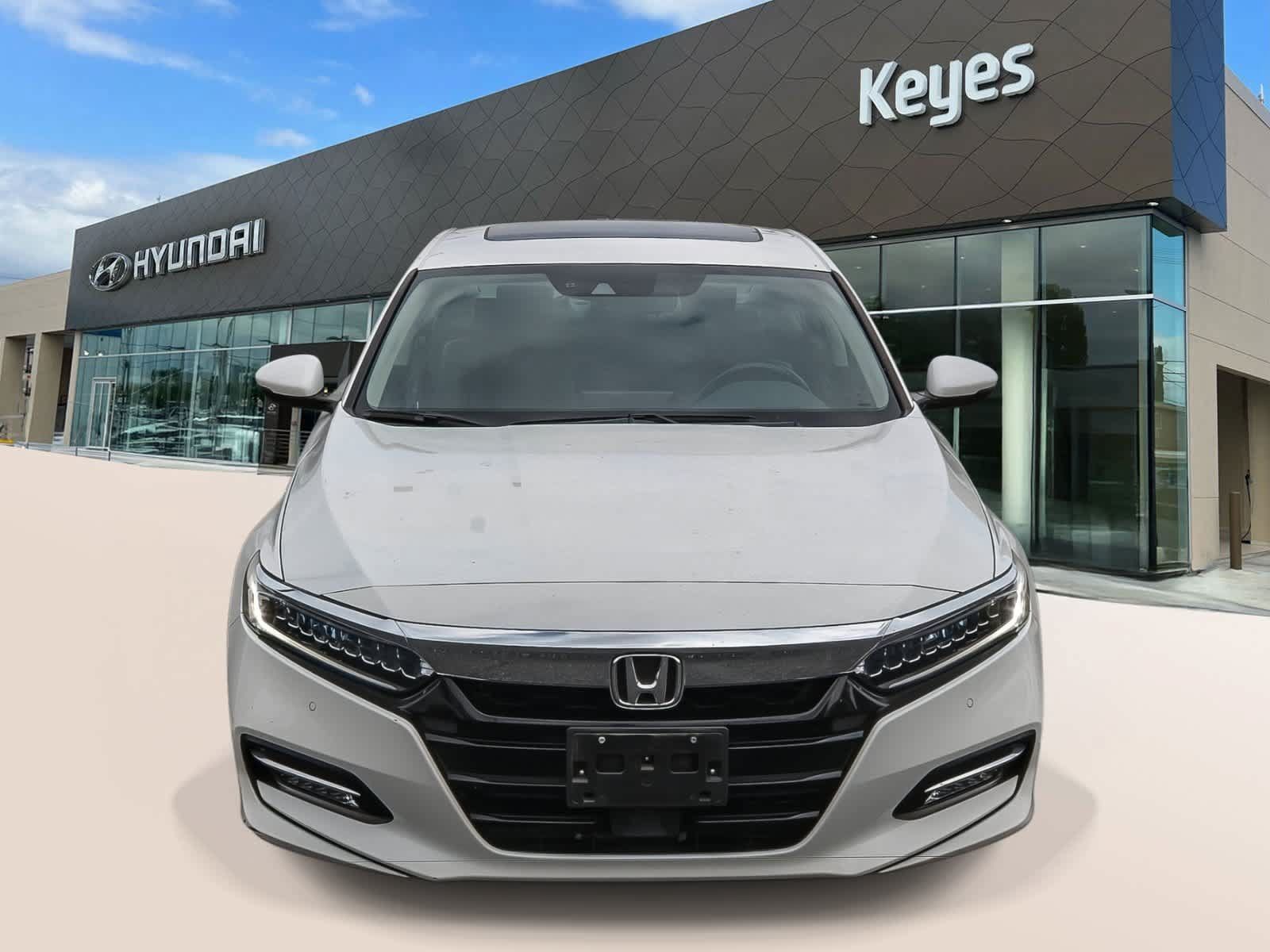 Used 2019 Honda Accord Touring image 2