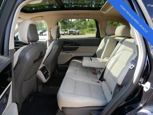 Used 2024 Lincoln Nautilus Reserve w/ Equipment Group 202A AWD/4WD image 11