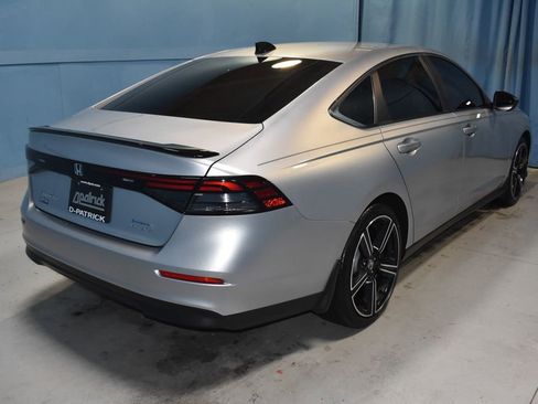 Used 2025 Honda Accord Sport image 31