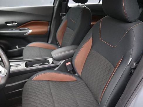 Used 2023 Nissan Kicks SR w/ Exterior Package image 19