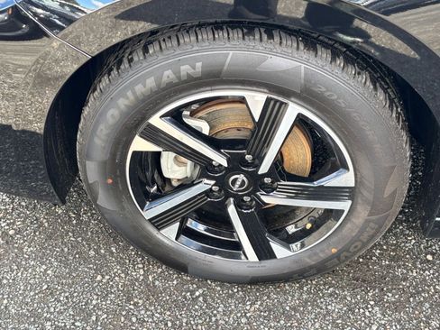 Used 2025 Nissan Sentra SV FWD image 28