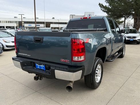 Used 2010 GMC Sierra 2500 SLT w/ SLT Convenience Package image 4