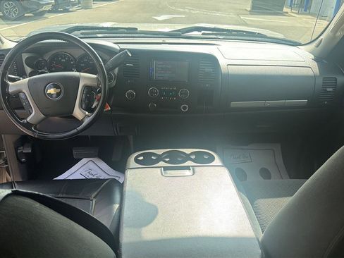 Used 2008 Chevrolet Silverado 2500 LT w/ 1LT Convenience Package AWD/4WD image 28