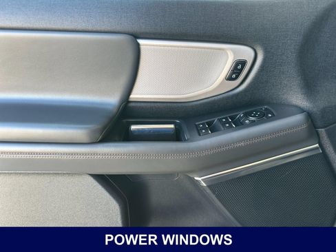 Used 2025 Ford Expedition Active AWD/4WD image 12