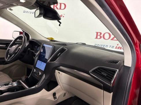 Used 2023 Ford Edge Titanium AWD/4WD image 17