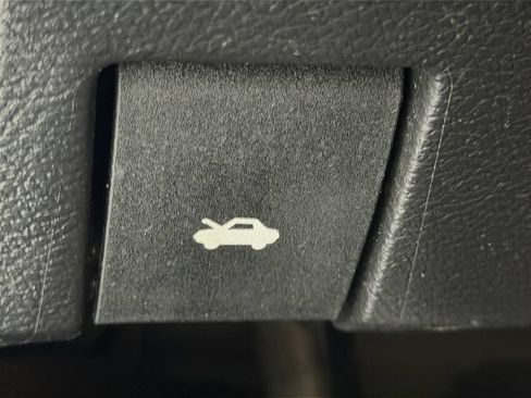 Used 2016 Dodge Challenger R/T Scat Pack RWD image 40