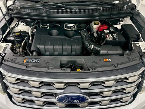 Used 2016 Ford Explorer XLT w/ Equipment Group 202A image 57