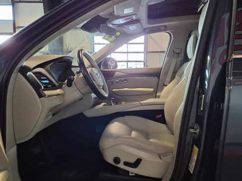 Used 2023 Volvo XC90 B6 Plus image 20
