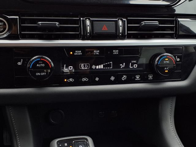 Used 2024 Nissan Pathfinder SV AWD/4WD image 15