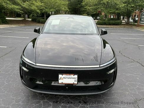 Used 2026 Tesla Model Y Long Range RWD image 3