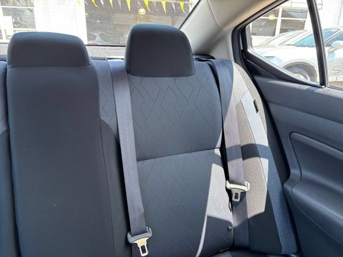 Used 2025 Nissan Versa SV FWD image 37