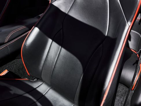 Used 2020 Ferrari Portofino RWD image 50