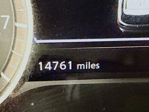 Certified 2024 Nissan Pathfinder SV w/ Black Appearance Package image 4