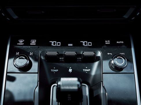 Used 2022 Porsche 911 Turbo S image 63