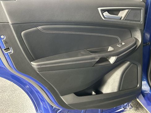 Used 2024 Ford Edge Titanium image 28