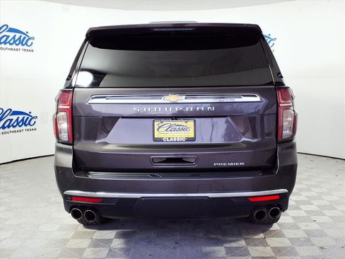 Used 2021 Chevrolet Suburban Premier image 4