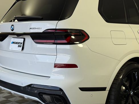 Used 2026 BMW X7 xDrive40i w/ M Sport Package image 12