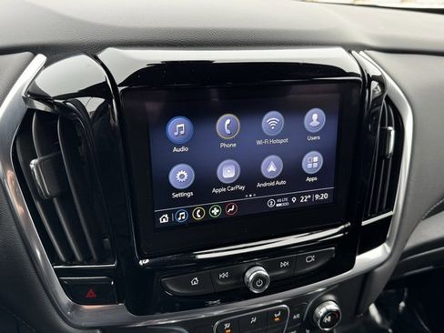 Certified 2022 Chevrolet Traverse LT image 3