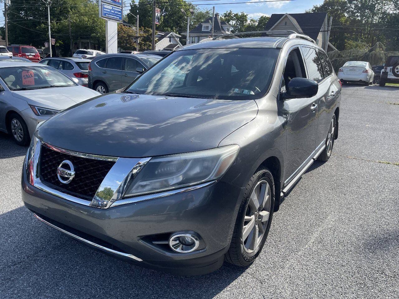 Used 2015 Nissan Pathfinder 4WD image 1