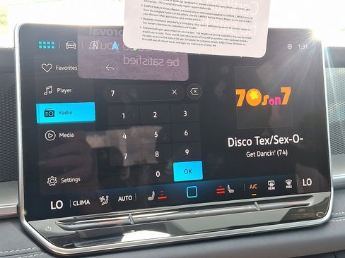 Certified 2025 Volkswagen Tiguan SE image 16