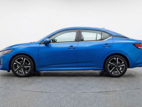 Used 2025 Nissan Sentra SV image 5