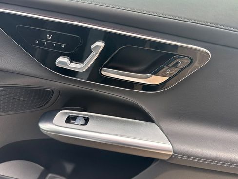 Certified 2025 Mercedes-Benz GLC 300 image 20