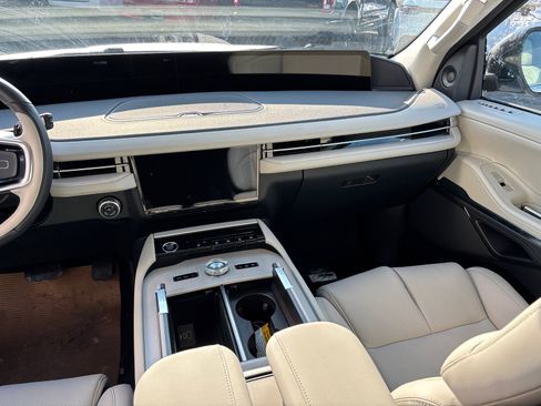 New 2026 Lincoln Navigator L Premier AWD/4WD image 30