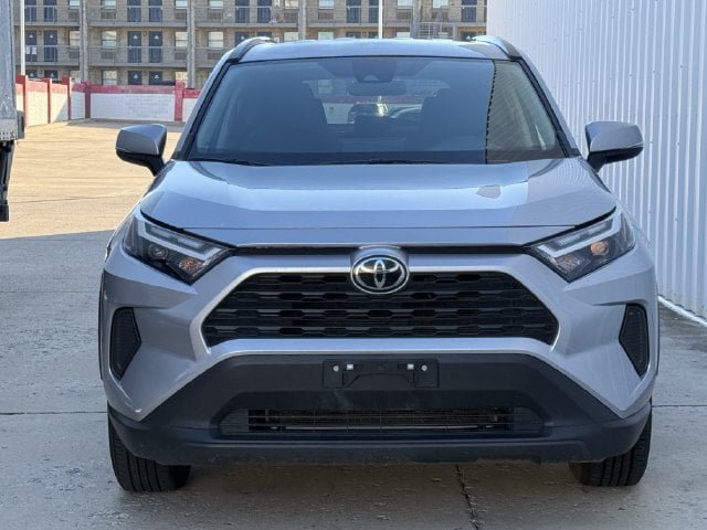 Used 2025 Toyota RAV4 XLE FWD image 8