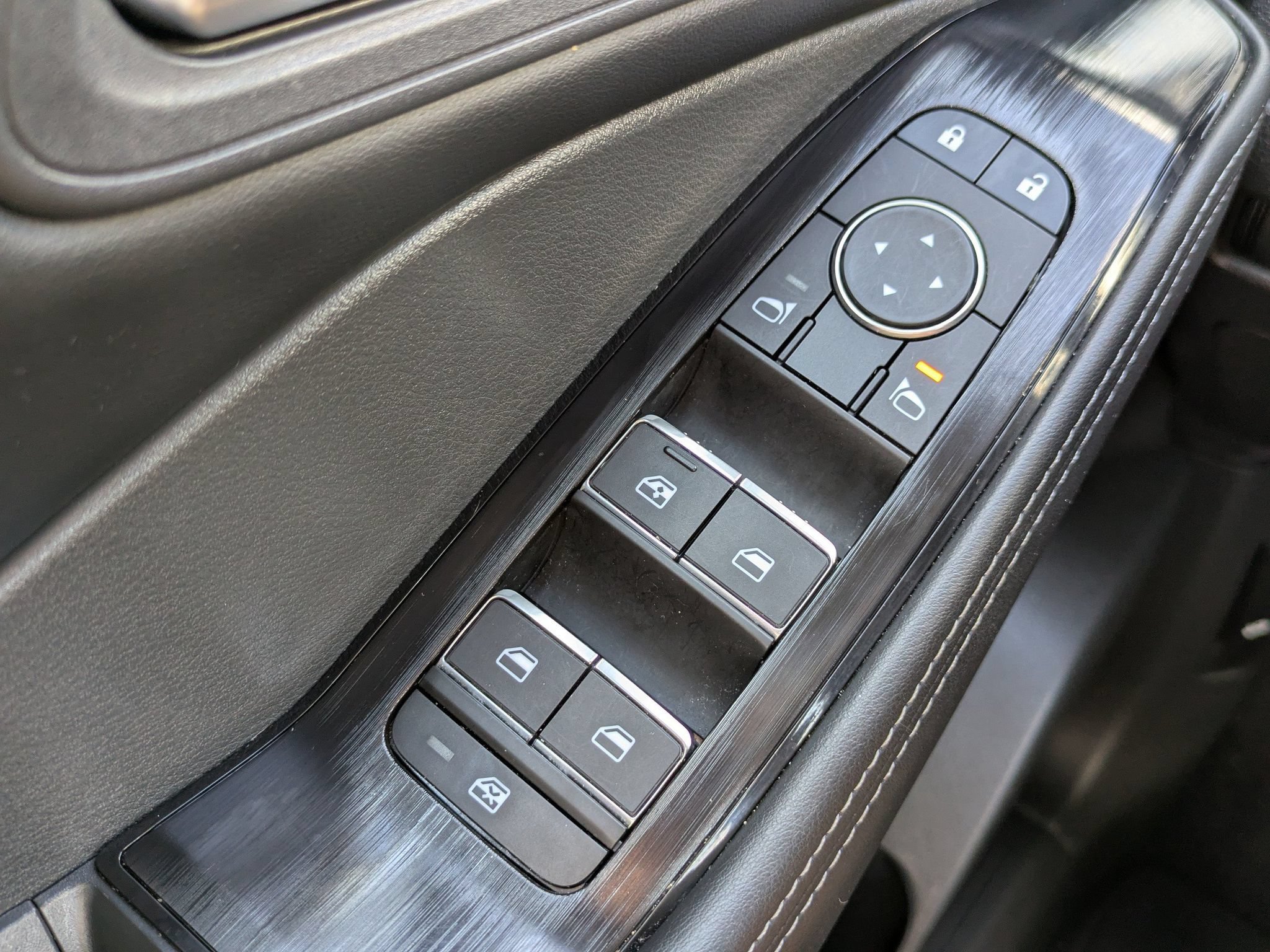 Certified 2026 Nissan Rogue SL AWD/4WD image 25