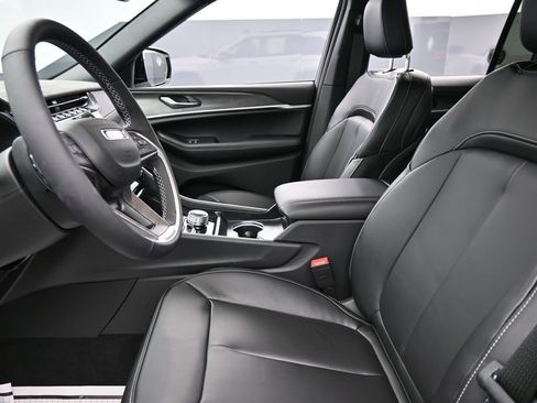 New 2025 Jeep Grand Cherokee Limited w/ Trailer Tow Package image 11