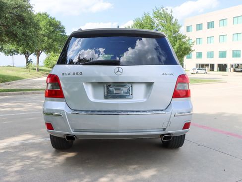 Used 2010 Mercedes-Benz GLK 350 4MATIC image 6