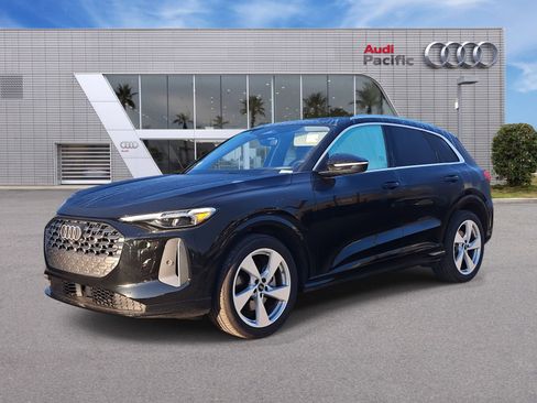 Used 2025 Audi Q5 Prestige image 1