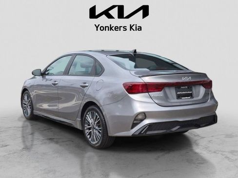 Used 2023 Kia Forte GT-Line FWD image 9