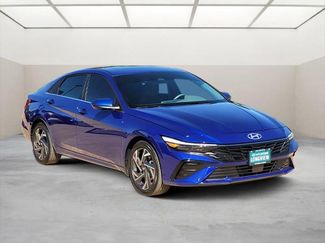 Used 2024 Hyundai Elantra SEL w/ Convenience Package video 1