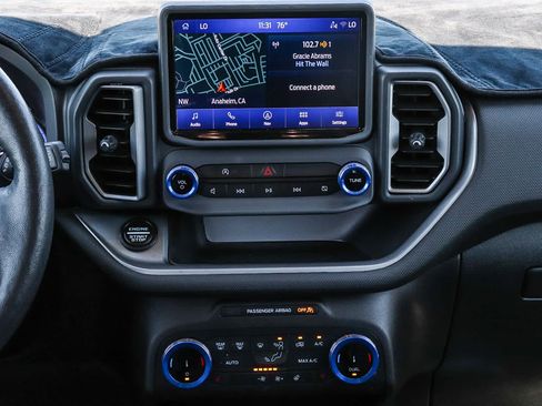 Used 2022 Ford Bronco Sport Outer Banks w/ Tech Package AWD/4WD image 17