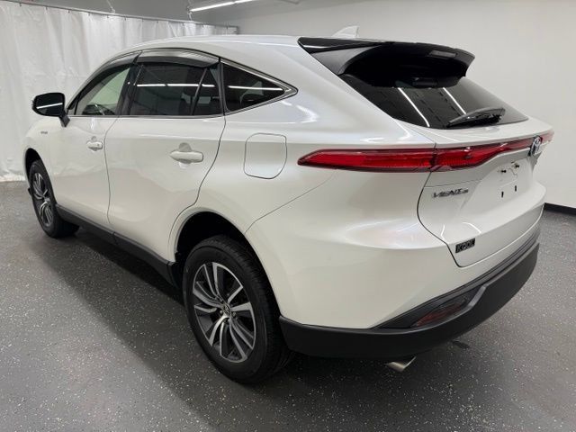 Certified 2021 Toyota Venza LE w/ Carpet Mat Package (TMS) AWD/4WD image 4