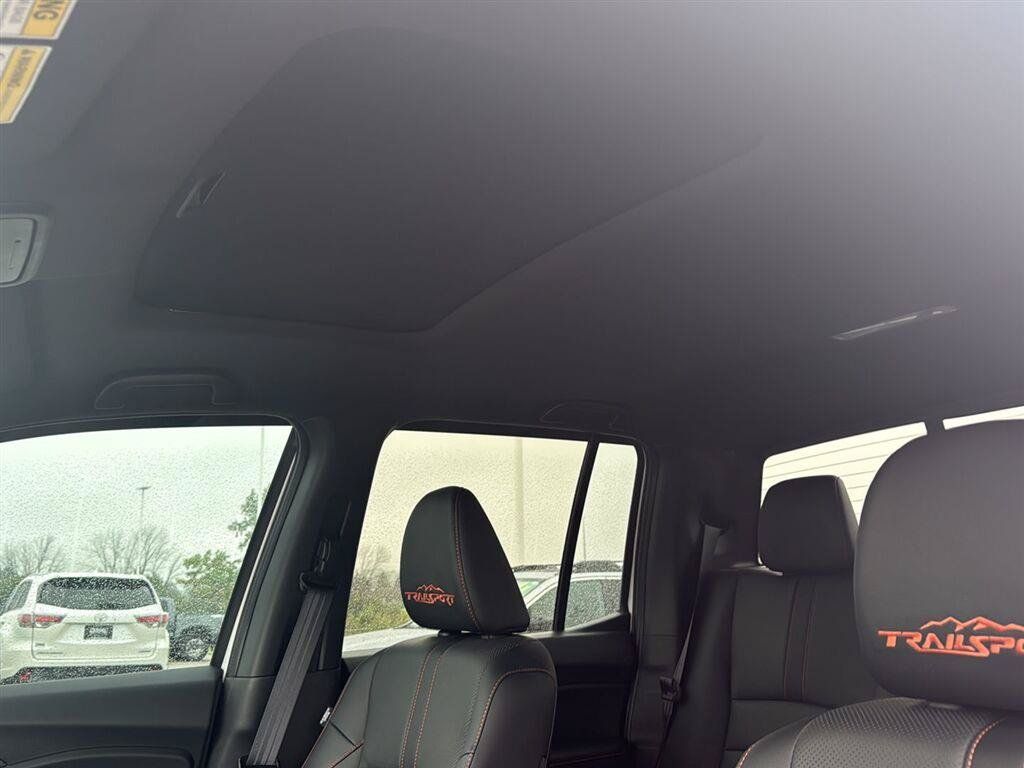 Used 2025 Honda Ridgeline TrailSport+ image 12
