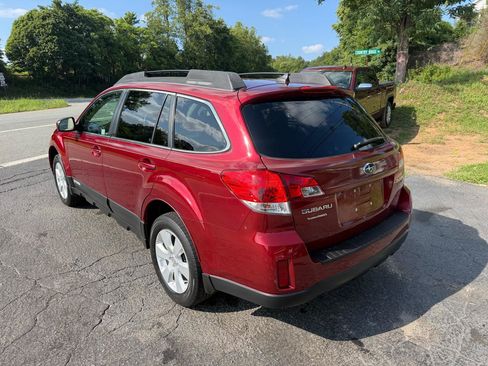Used 2011 Subaru Outback 2.5i Limited w/ PWR Moonroof Pkg AWD/4WD image 5