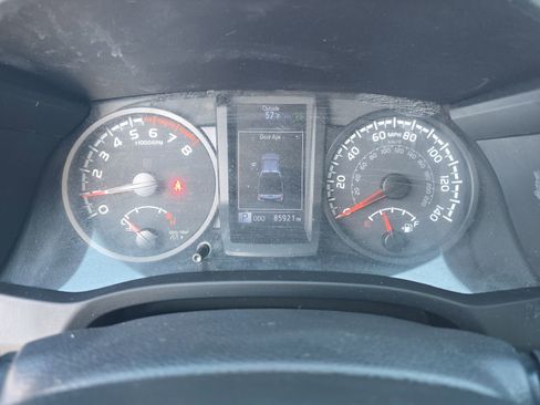 Used 2020 Toyota Tacoma SR image 24